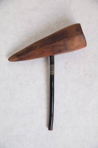 wood, and bird stem pipe from P. New Guinea